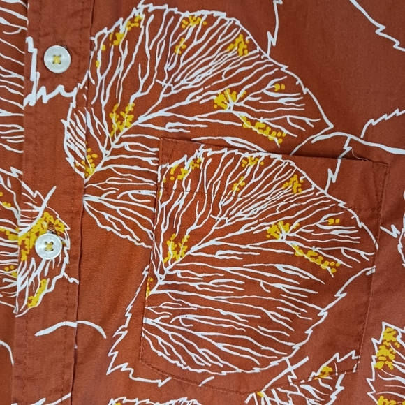 Size Medium Nickel & Iron Dress Shirt White Floral Orange Short Sleeve NWOT Fall - Picture 3 of 5